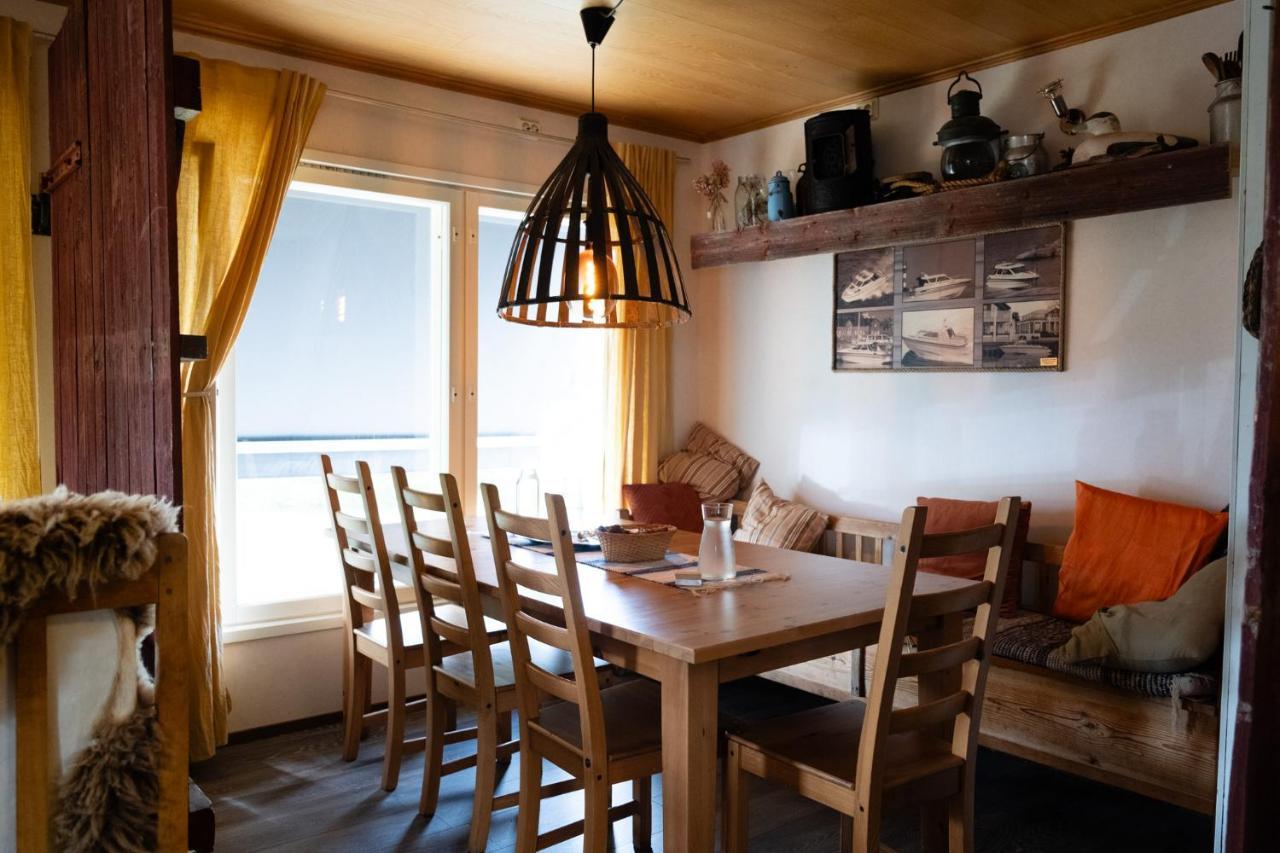 Bed & Breakfast Restaurang Sybarit Houtskar Exterior photo
